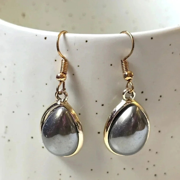 Gray Drop Dangle Hook Fashion Jewelry Earrings NWT E83 - Picture 1 of 1
